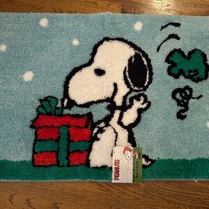 NWT Peanuts Snoopy PRESENT HOLIDAY Blue Bath/Kitchen Plush Mat/Rug